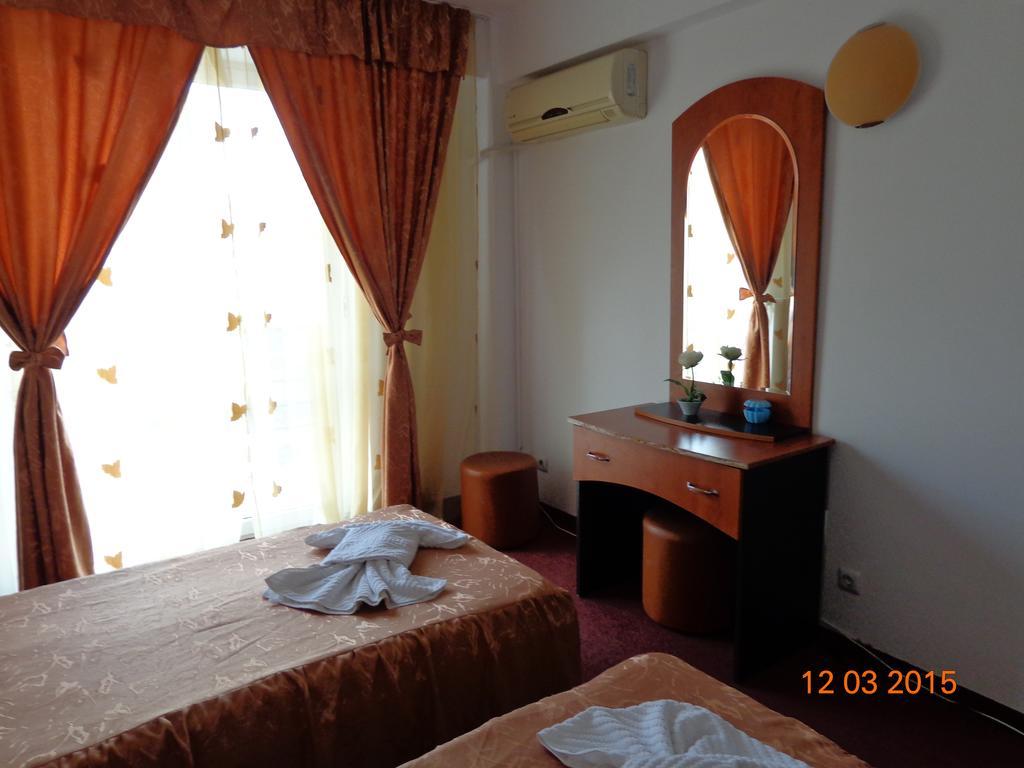 Hotel Cygnus Тульча Номер фото