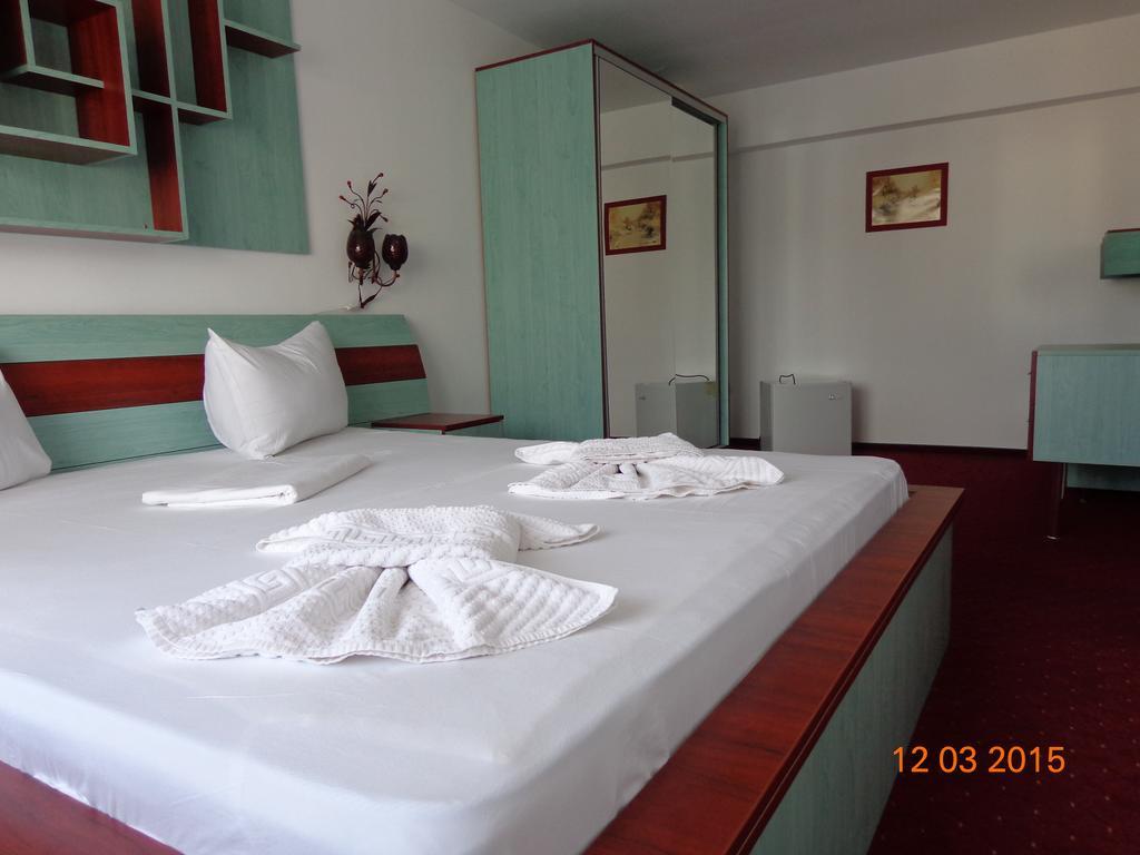 Hotel Cygnus Тульча Номер фото