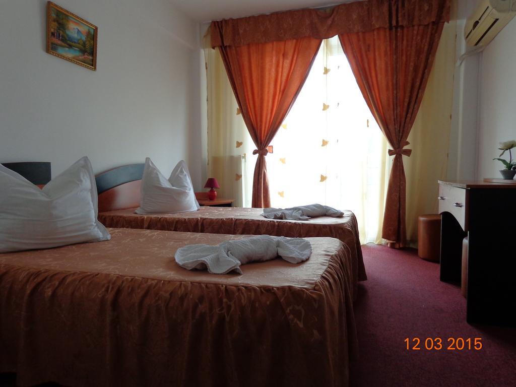 Hotel Cygnus Тульча Номер фото